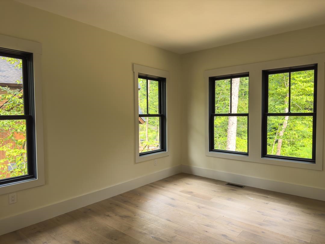 227 South Peak Road Lincoln, NH 03251 - Photo 16 of 54