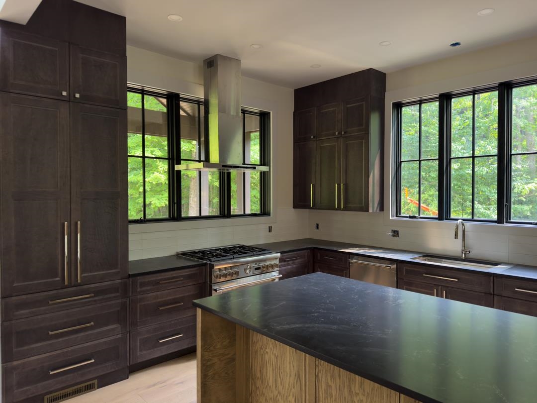 227 South Peak Road Lincoln, NH 03251 - Photo 6 of 54