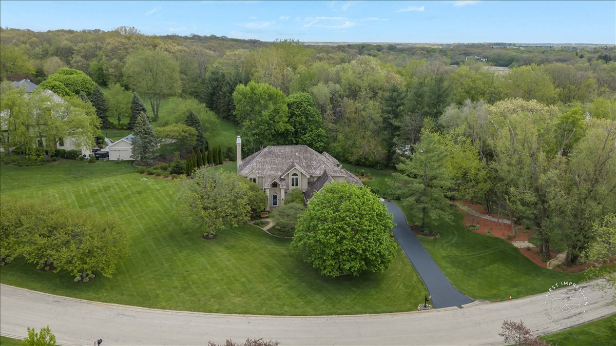 4N589 High Meadow Road St. Charles, IL 60175 - Photo 2 of 38