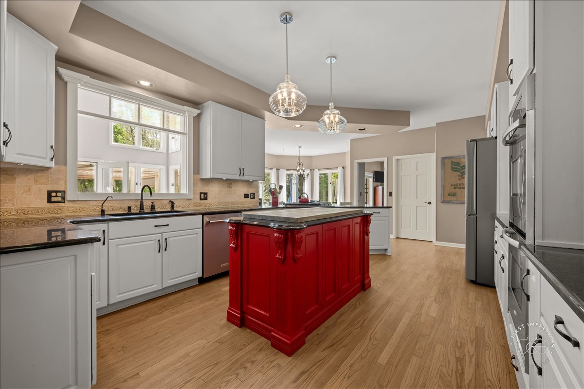 4N589 High Meadow Road St. Charles, IL 60175 - Photo 9 of 38