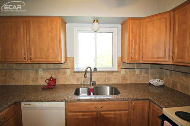 7090 Calkins Road Flint, MI 48532 - Photo 13 of 29 20453146-12.JPG