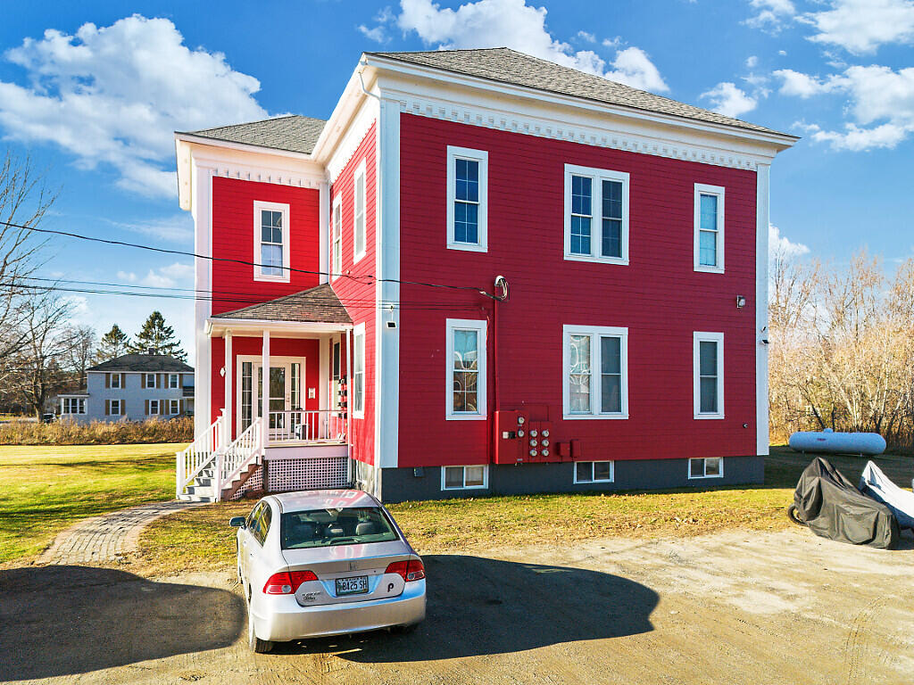 22 Burrill Street Fairfield, ME 04937 - Photo 1 of 36 Profile