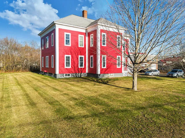 $559,000 | 22 Burrill Street, Fairfield, ME 04937