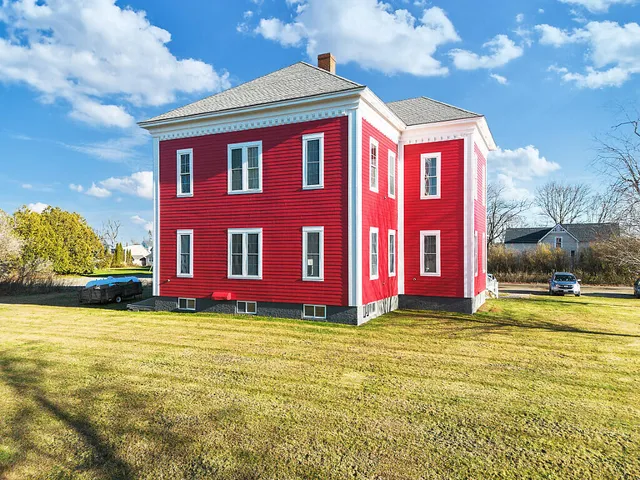 $559,000 | 22 Burrill Street, Fairfield, ME 04937