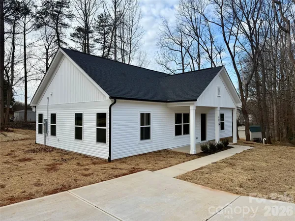 $279,900 | 803 West 1st Street, Newton, NC 28658