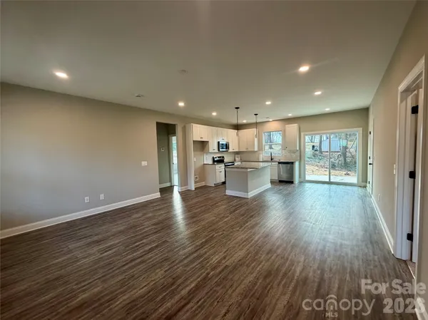 $279,900 | 803 West 1st Street, Newton, NC 28658