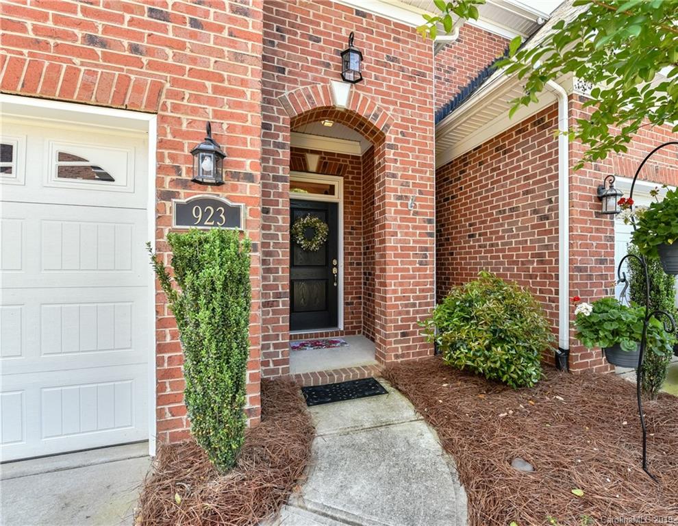 923 Ospre Lane Fort Mill, SC 29708 - Photo 2 of 31