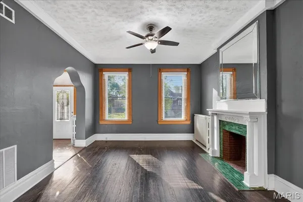 $1,650 | 8215 Pennsylvania Avenue, St. Louis, MO 63111