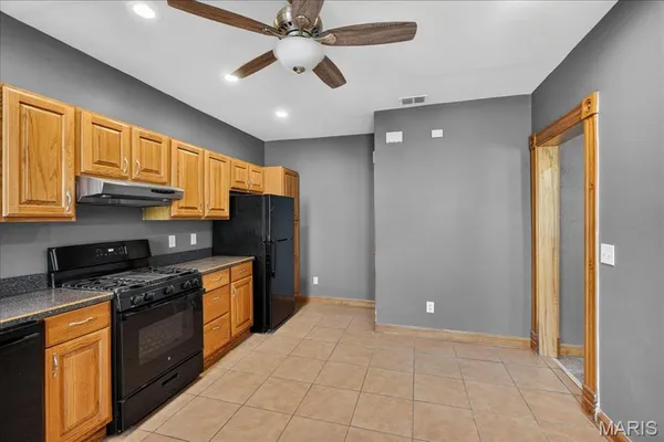 $1,650 | 8215 Pennsylvania Avenue, St. Louis, MO 63111