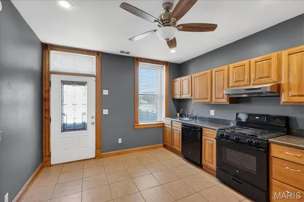 $1,650 | 8215 Pennsylvania Avenue, St. Louis, MO 63111