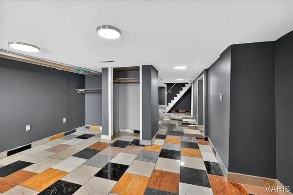 $1,650 | 8215 Pennsylvania Avenue, St. Louis, MO 63111