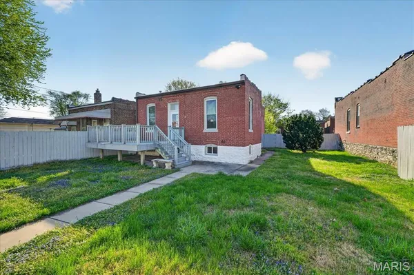 $1,650 | 8215 Pennsylvania Avenue, St. Louis, MO 63111
