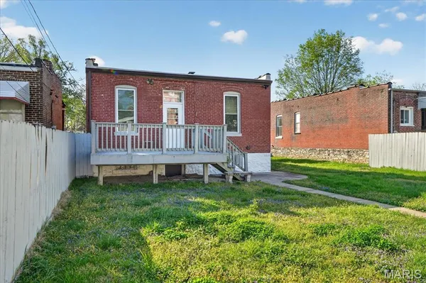 $1,650 | 8215 Pennsylvania Avenue, St. Louis, MO 63111