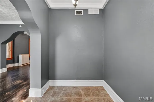 $1,650 | 8215 Pennsylvania Avenue, St. Louis, MO 63111