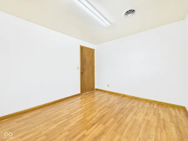 $209,900 | 719 Rainbow Boulevard, Anderson, IN 46012