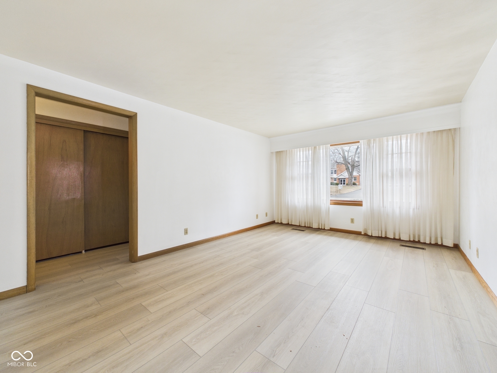 719 Rainbow Boulevard Anderson, IN 46012 - Photo 7 of 37