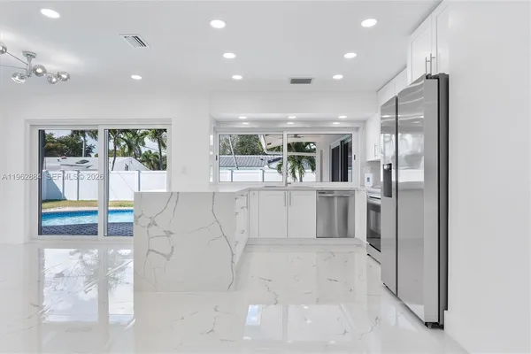 $1,295,000 | 5711 Northeast 20th Terrace, Fort Lauderdale, FL 33308