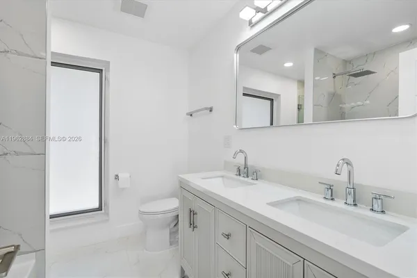$1,295,000 | 5711 Northeast 20th Terrace, Fort Lauderdale, FL 33308