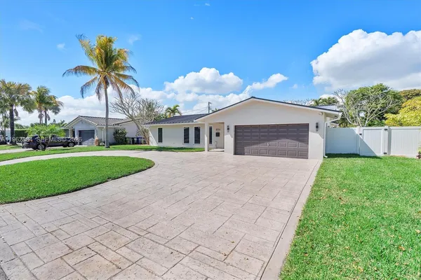 $1,295,000 | 5711 Northeast 20th Terrace, Fort Lauderdale, FL 33308