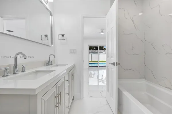 $1,295,000 | 5711 Northeast 20th Terrace, Fort Lauderdale, FL 33308