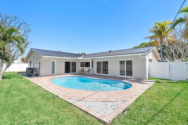 $1,295,000 | 5711 Northeast 20th Terrace, Fort Lauderdale, FL 33308