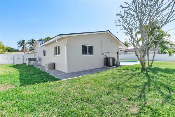 $1,295,000 | 5711 Northeast 20th Terrace, Fort Lauderdale, FL 33308
