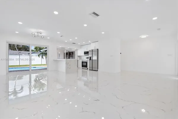 $1,295,000 | 5711 Northeast 20th Terrace, Fort Lauderdale, FL 33308