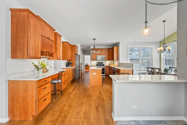 $699,900 | 1575 Old Forge Road, Bartlett, IL 60103