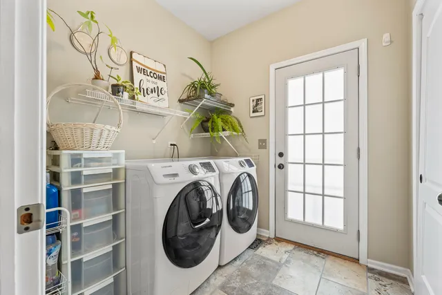 $699,900 | 1575 Old Forge Road, Bartlett, IL 60103