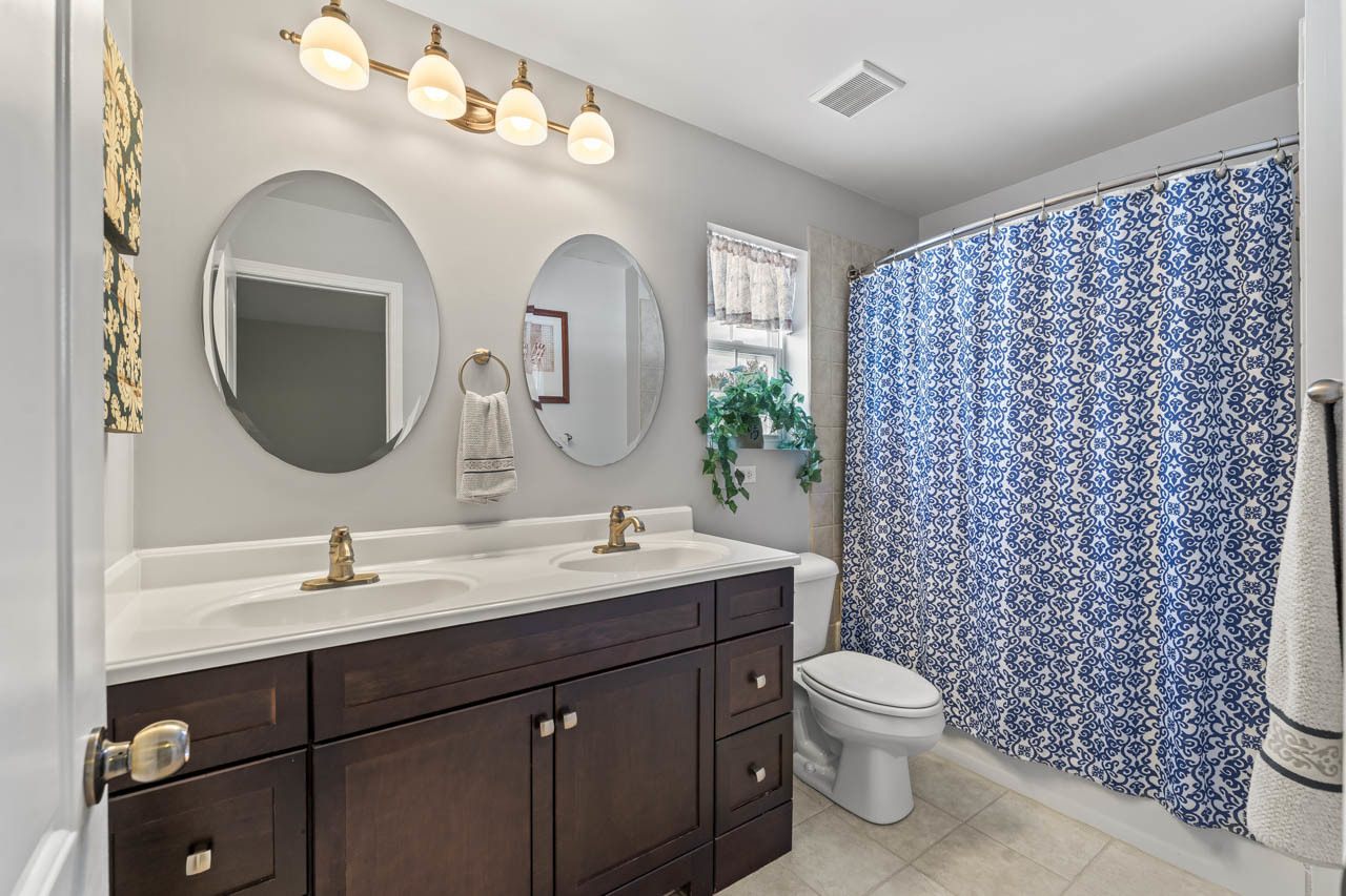 1575 Old Forge Road Bartlett, IL 60103 - Photo 36 of 52