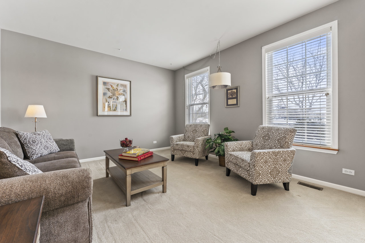 1575 Old Forge Road Bartlett, IL 60103 - Photo 7 of 52