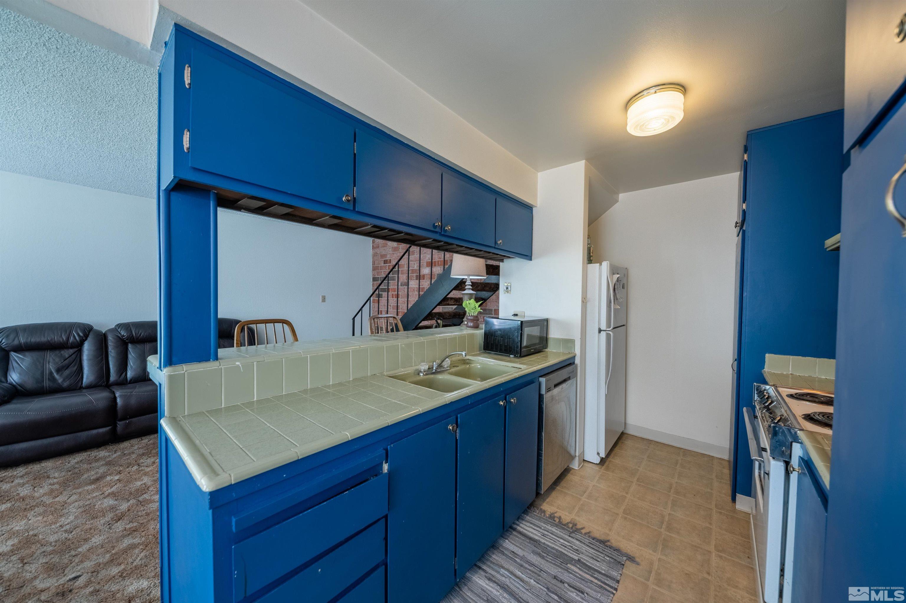 5030 Tahiti Way, Unit 2 Reno, NV 89502 - Photo 11 of 20 Photo 11