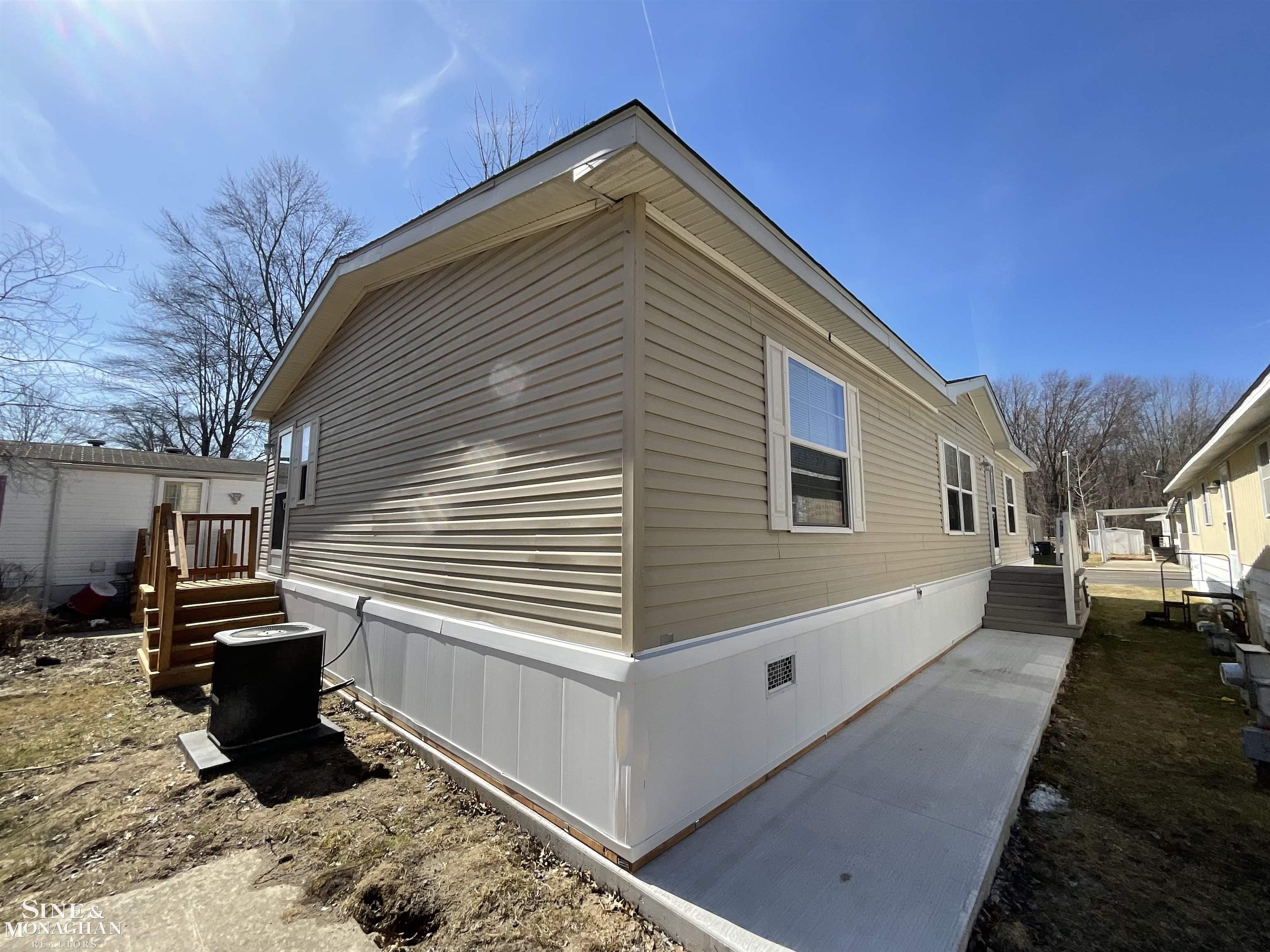 3812 Pointe Tremble Road Algonac, MI 48001 - Photo 2 of 33