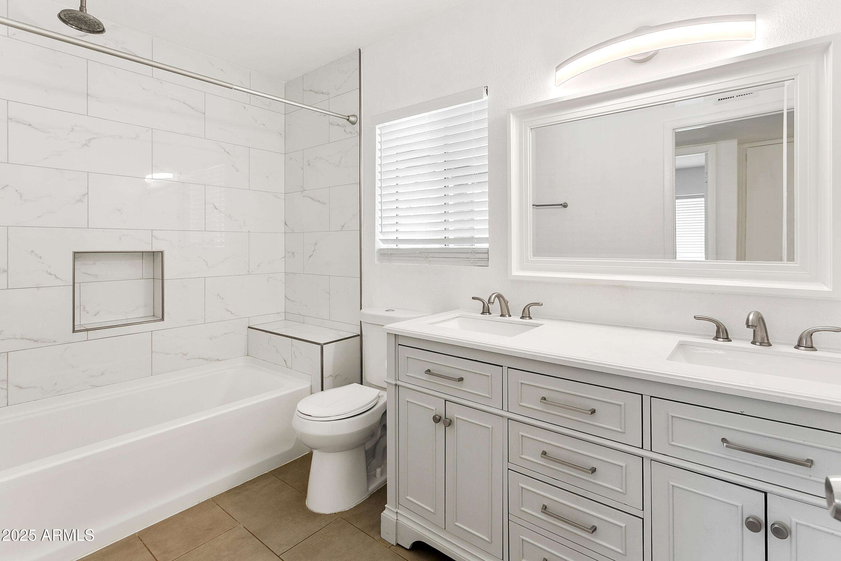 1527 East Westwind Way Tempe, AZ 85283 - Photo 13 of 25 1527EWestwindway013