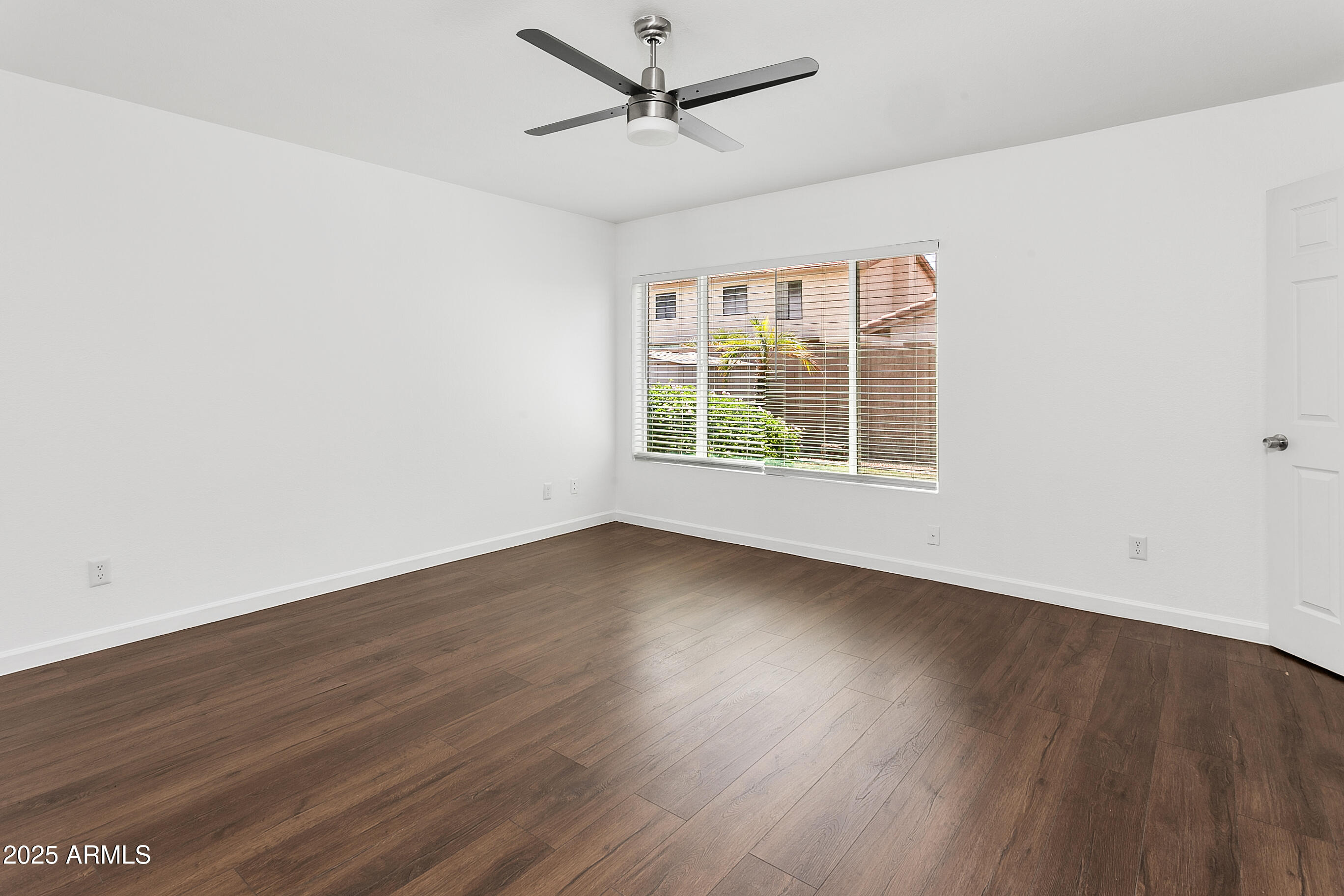 1527 East Westwind Way Tempe, AZ 85283 - Photo 15 of 25 1527EWestwindway015