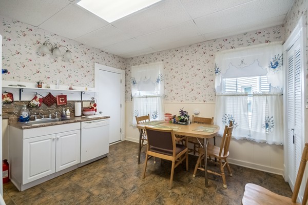 68 Bryant Street Springfield, MA 01108 - Photo 12 of 30 Gallery Image 12