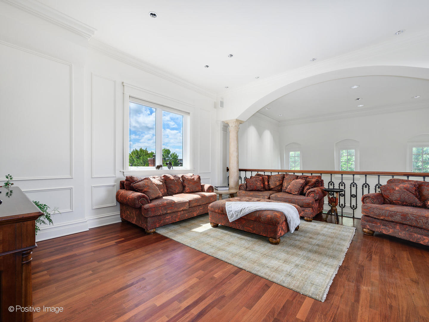 2019 North Mohawk Street, Unit 3 Chicago, IL 60614 - Photo 12 of 27 a living room with furniture and wooden floor
