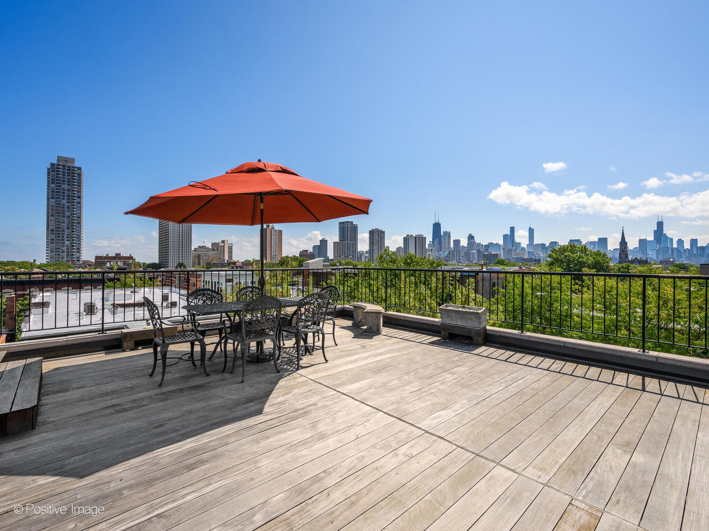 2019 North Mohawk Street, Unit 3 Chicago, IL 60614 - Photo 25 of 27 a view of a terrace with sitting area