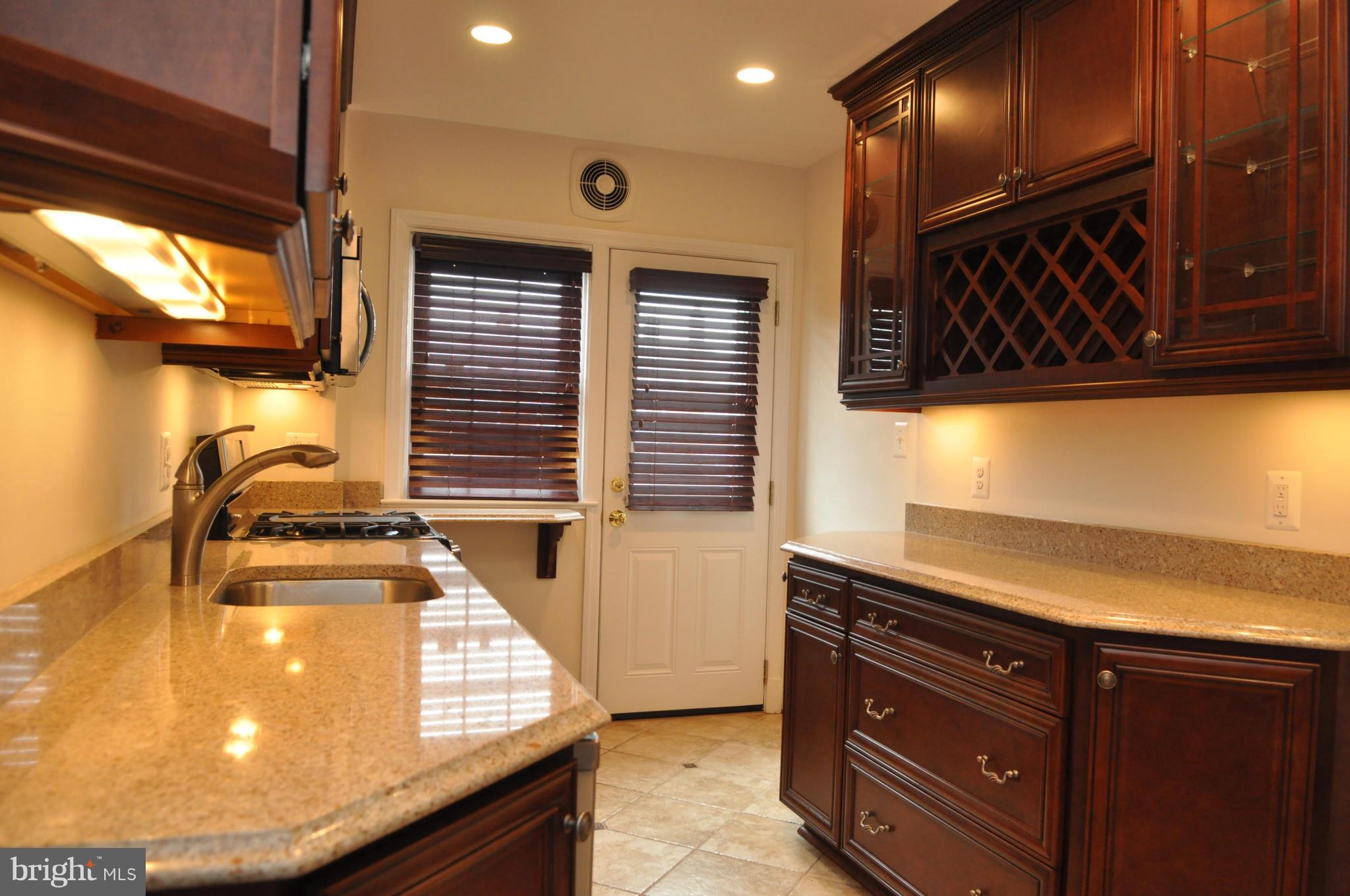 309 Greenlow Road Catonsville, MD 21228 - Photo 8 of 30 Kitchen