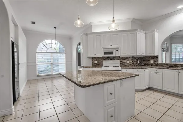 $4,000 | 4620 Swordfish Drive, Bradenton, FL 34208