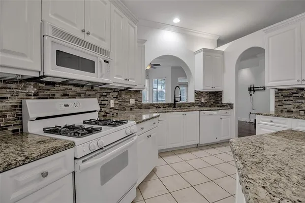 $4,000 | 4620 Swordfish Drive, Bradenton, FL 34208