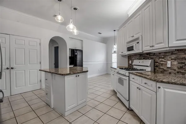 $4,000 | 4620 Swordfish Drive, Bradenton, FL 34208