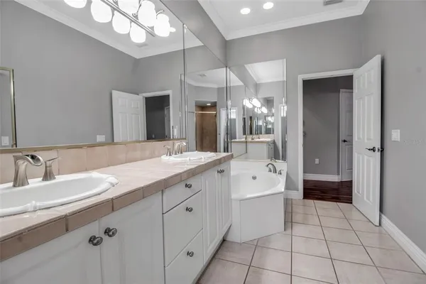 $4,000 | 4620 Swordfish Drive, Bradenton, FL 34208