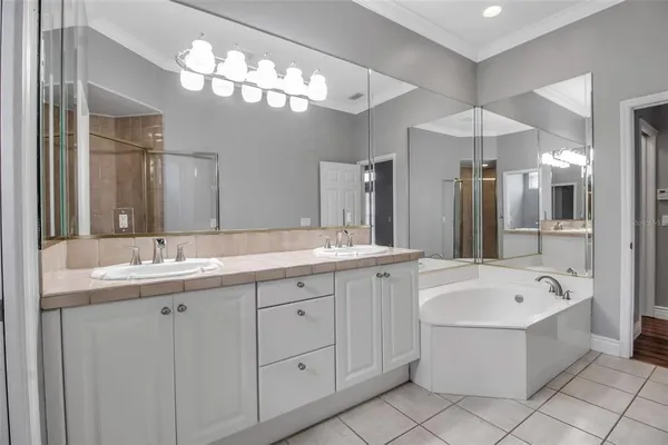 $4,000 | 4620 Swordfish Drive, Bradenton, FL 34208