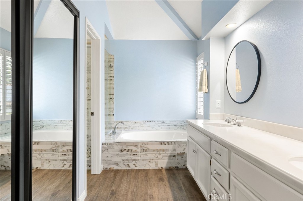 855 Ave Bernardo San Dimas, CA 91773 - Photo 37 of 65 Custom tiled tub surround.