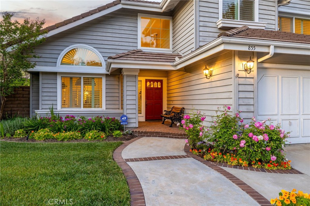 855 Ave Bernardo San Dimas, CA 91773 - Photo 5 of 65 Walkway leading to the front porch.