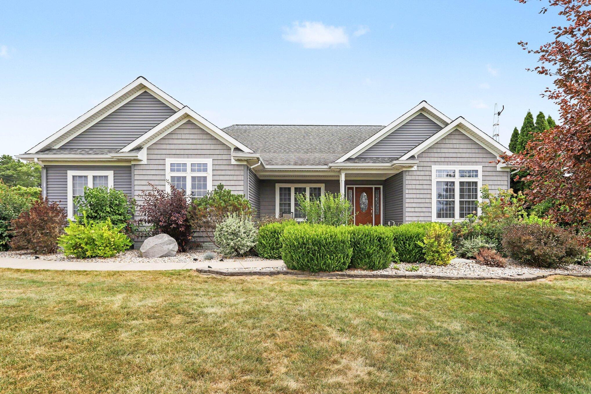 765 Cornell Road Quincy, MI 49082 - Photo 2 of 33 001_file_7923