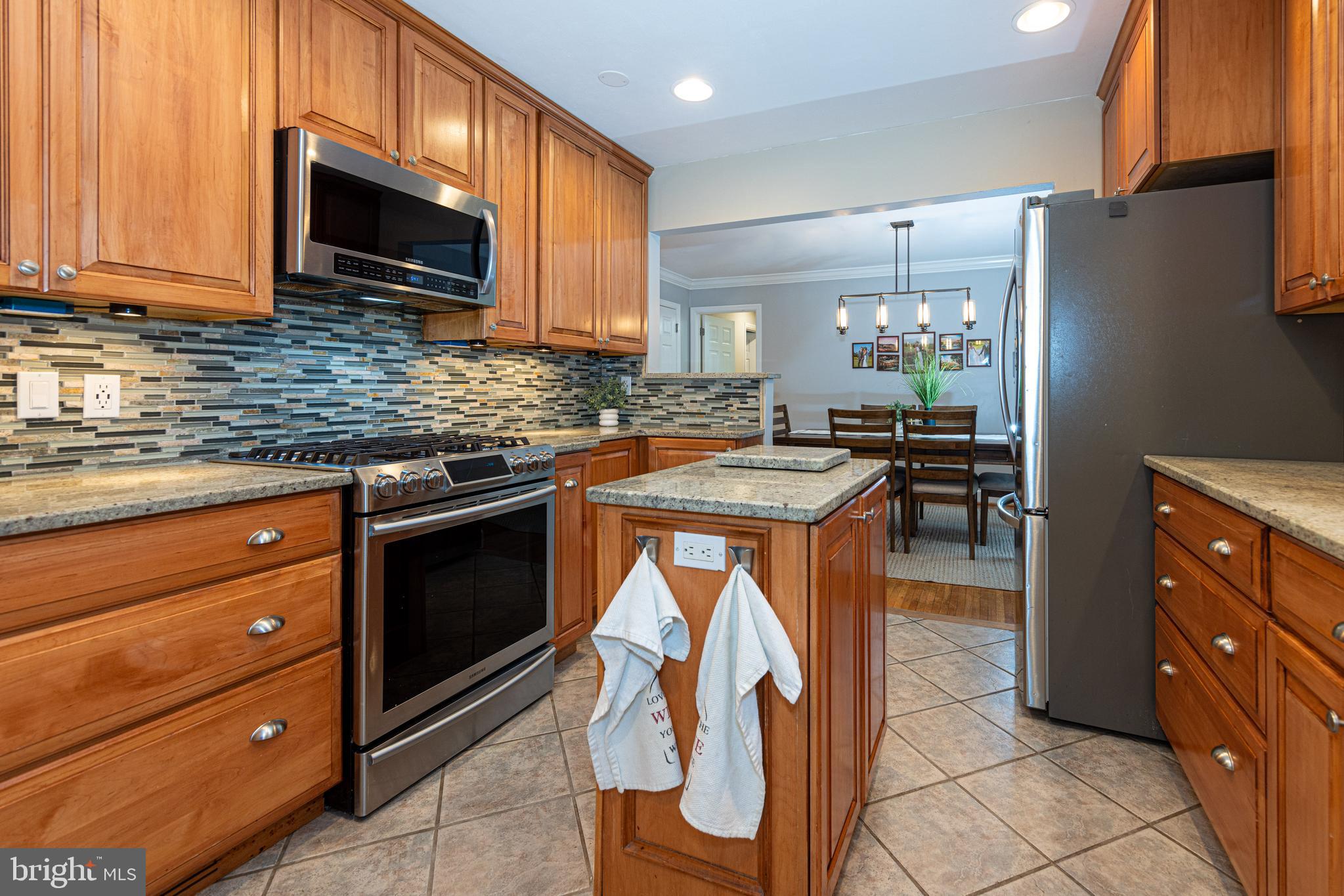 6404 Rivington Road Springfield, VA 22152 - Photo 11 of 49 Lovely updated kitchen with newer appliances