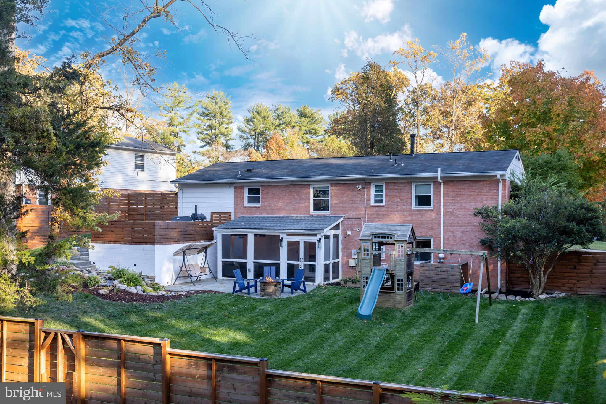 A large fully fenced-in backyard for pets & play