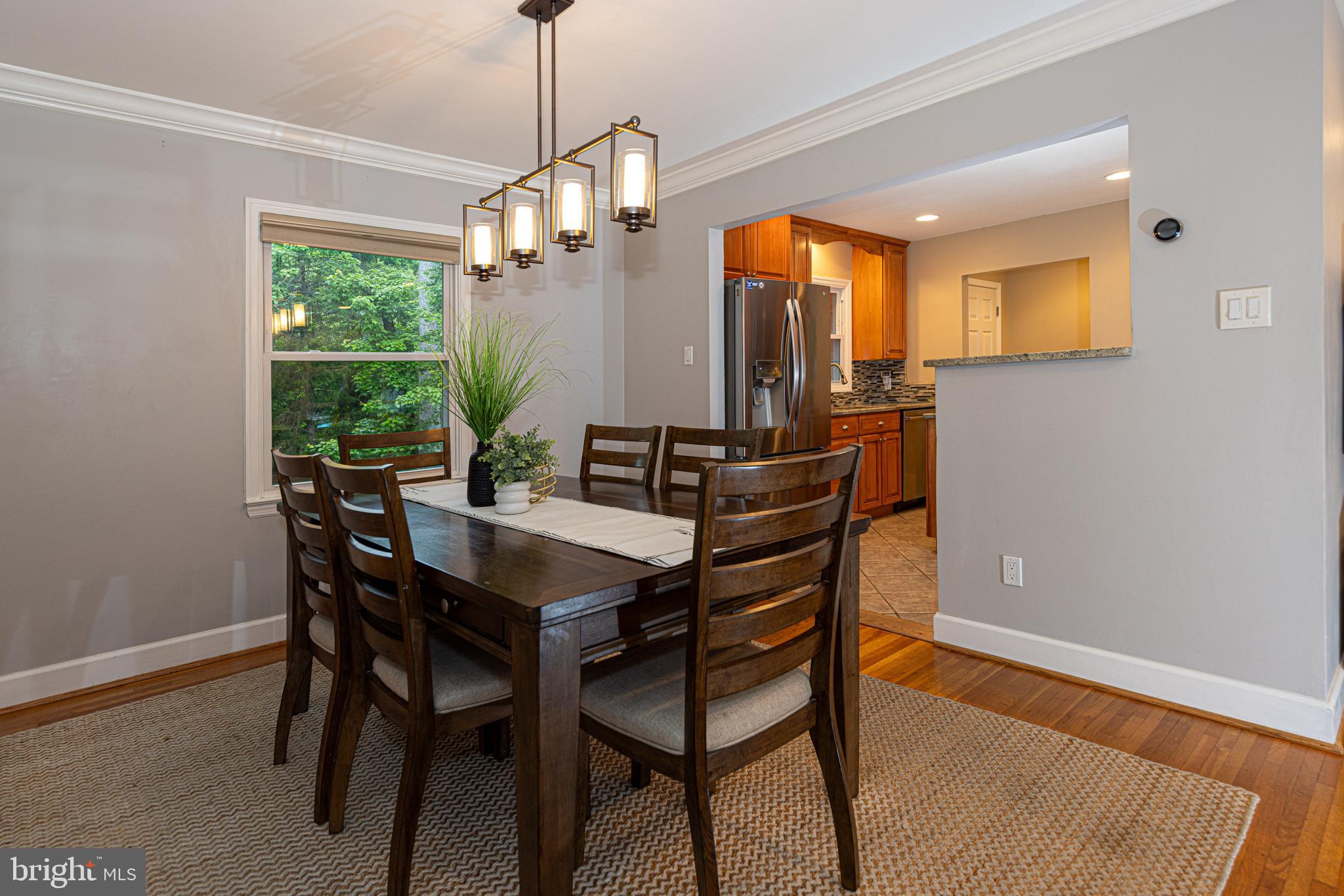 6404 Rivington Road Springfield, VA 22152 - Photo 10 of 49 Loads of space & easy sightlines to the kitchen